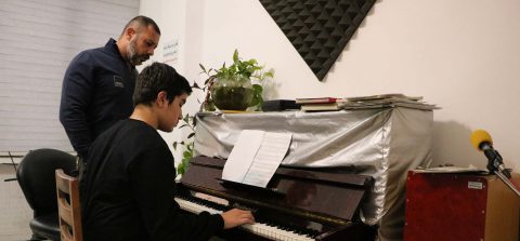 آموزشگاه موسیقی ماندانا
